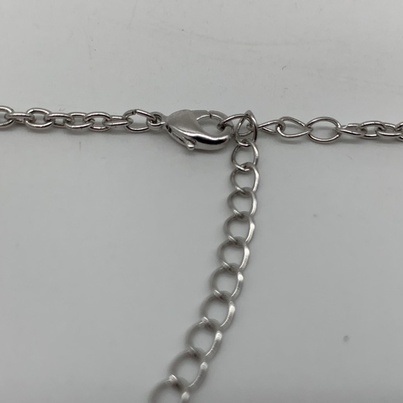 Vintage Elegant Silver Tone CZ Circle Floral Design Pendant Magnifier Necklace - Picture 10 of 11